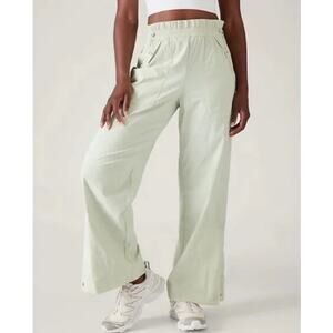 Athleta Trekkie Wide-Leg Parachute Pants | Mint Green | Size 4 | NWT